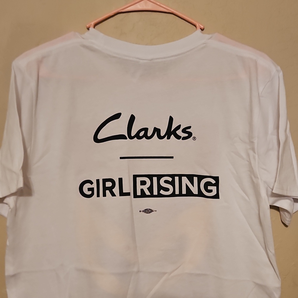 Clarks x GIRL RISING Tee - Picture 2 of 2